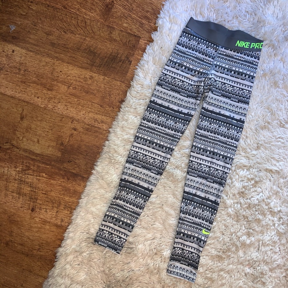 Nike pro leggings